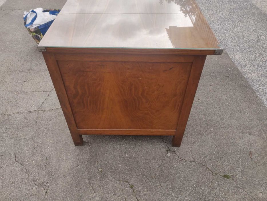 Secretária com tampo em vidro