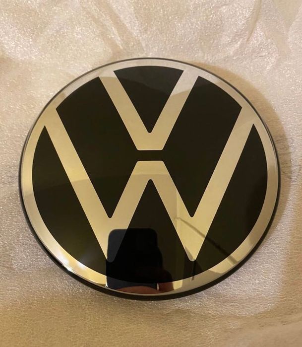 Эмблема значек под дистроник радар golf Tiguan  Passat Jetta CC значок