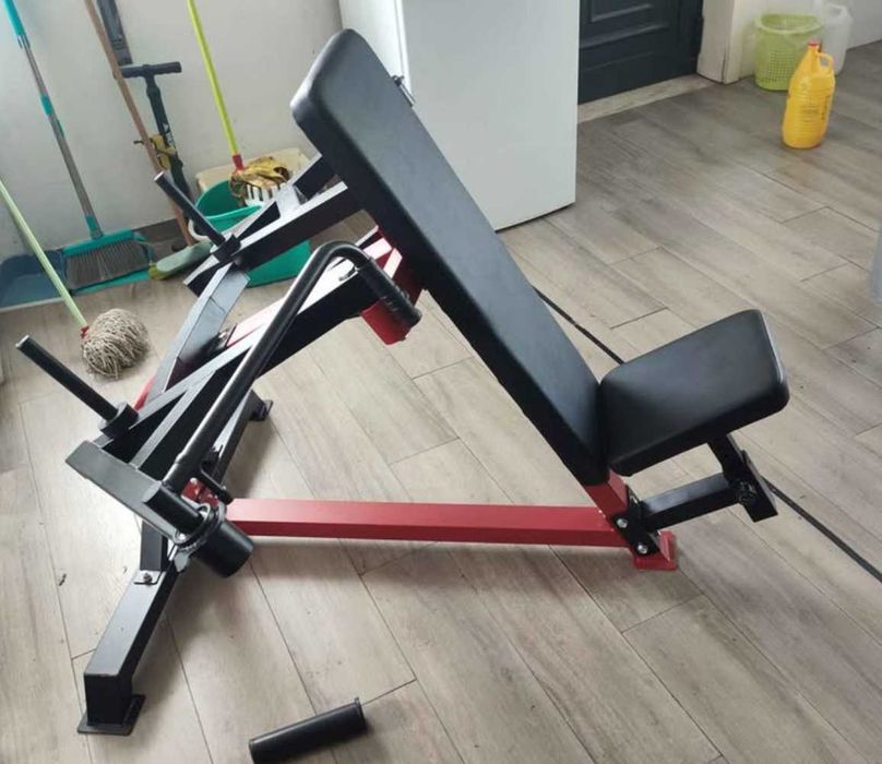 quipamento de ginásio crucifixo articulado vector 280€ NOVO e ROBUSTO, SOLIDO! Melhor que supino, pesquise no GPT
