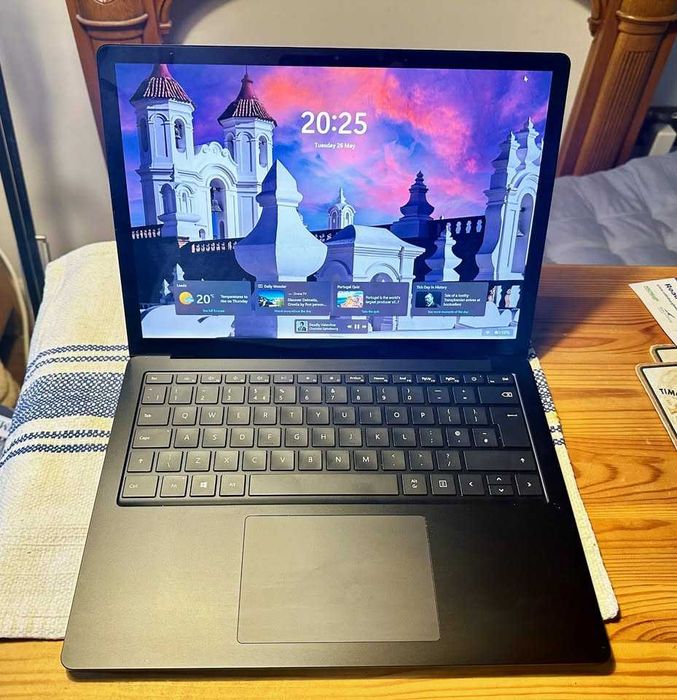 Microsoft Surface Laptop 4