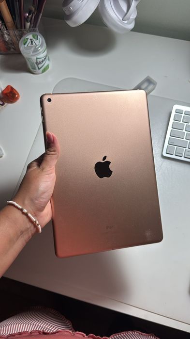 iPad 8ª geração 10.2” Rose Gold + Apple Pencil + Teclado + Capa63824198415491121