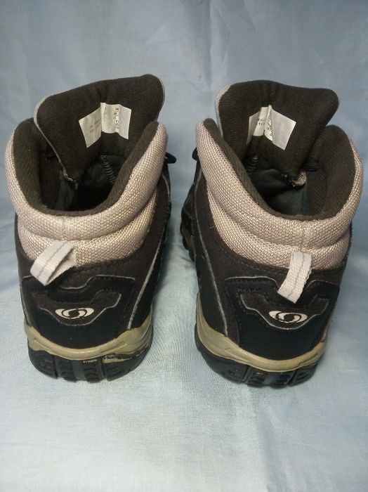 36 Salomon Gore-tex Sensifit