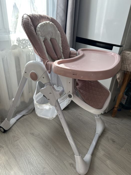Стільчик для годування Bambi M 3890 рожевий (M 3890 rosette QT)