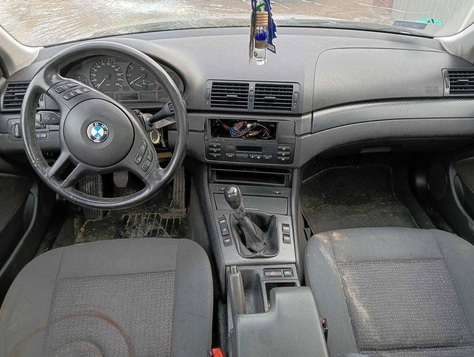 BMW E46 - Na części - Drzwi / maska / błotnik / klapa / lampa / inne