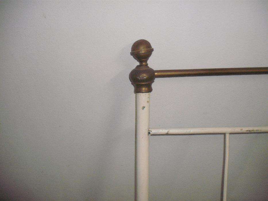 Cama em ferro