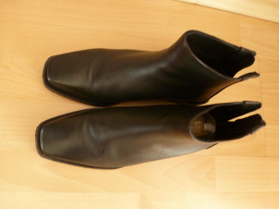 Czarne botki Gino Rossi 37