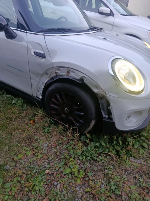 Sprzedam Mini Cooper lekko uszkodzony niski przebieg