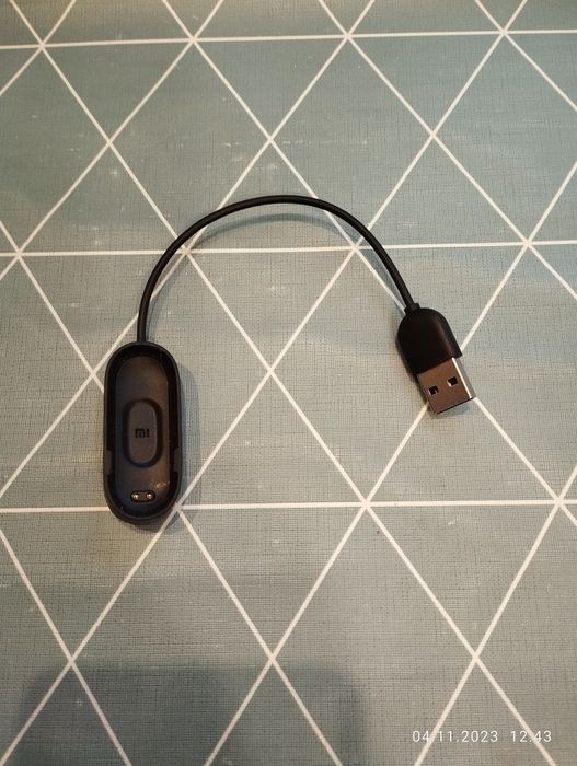Зарядное для смартбраслета miband 4