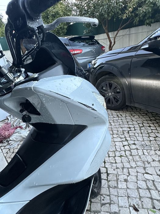 Pcx do ano 2015 bem estimada