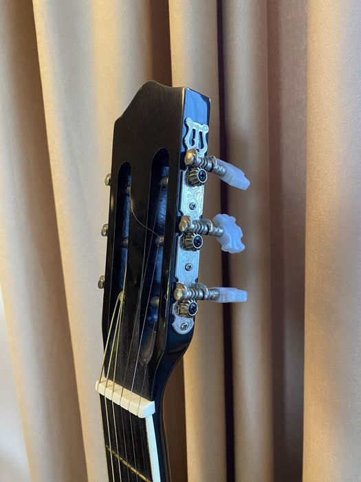 Gitara akustyczna