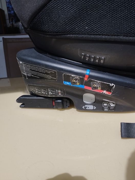 Fotelik ISOFIX obrotowy samochodowy