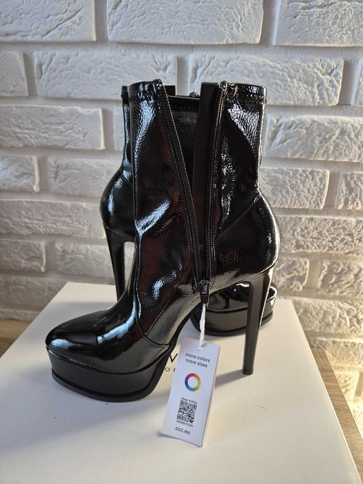 Czarne botki na szpilce NINE WEST