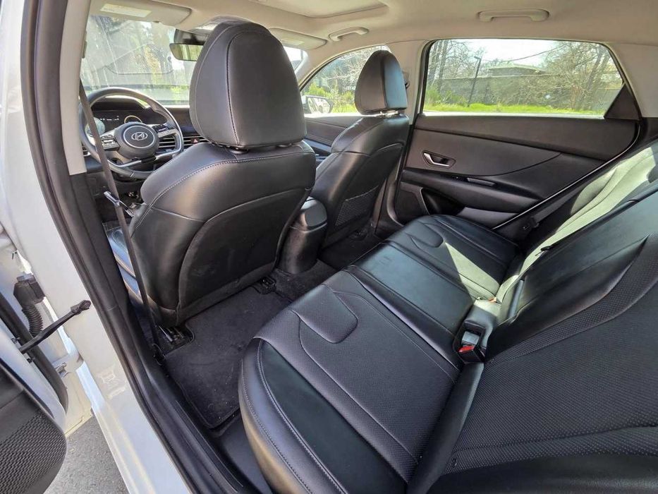 Hyundai Elantra 2022 Hybrid