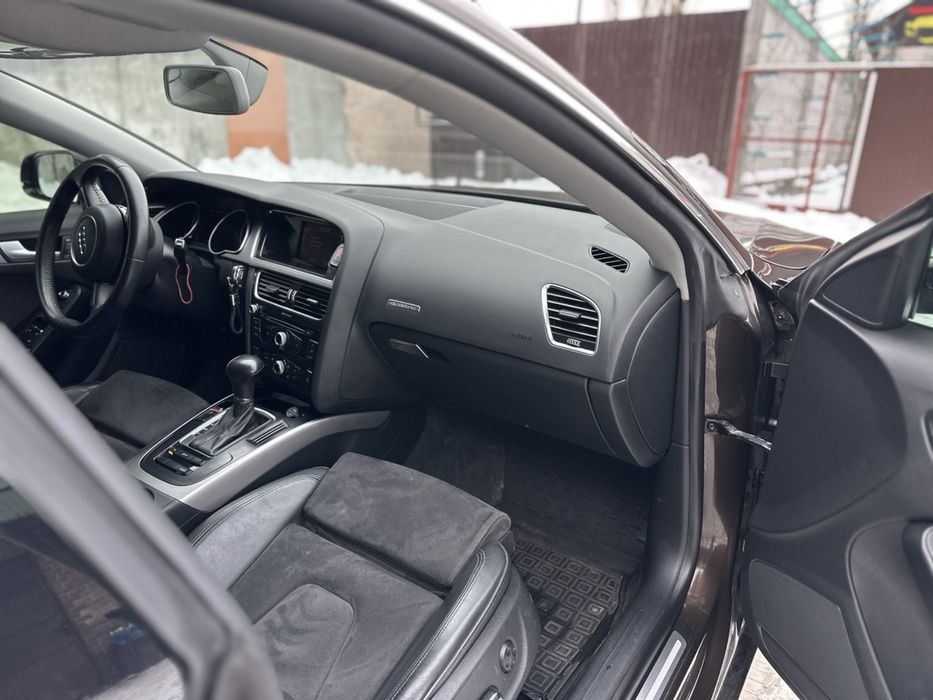 Продам ауді а5 офіціальний 2012 рік , повний привід , в ДТП не був