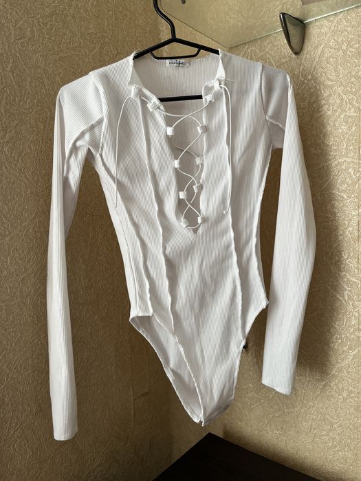 Продам біле боді