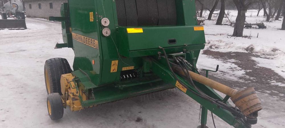 Prasa rolująca John deere 590