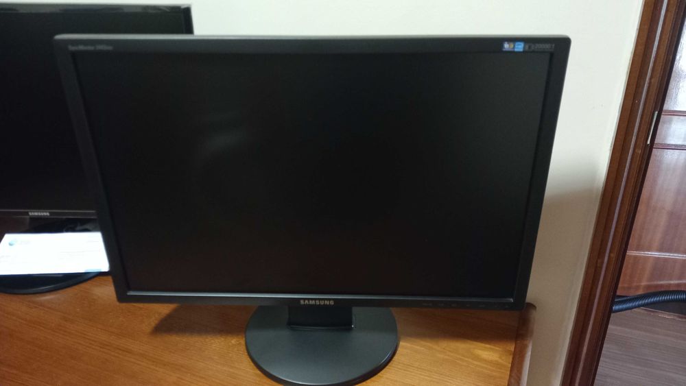 Monitor  syncmaster 2443NW Samsung