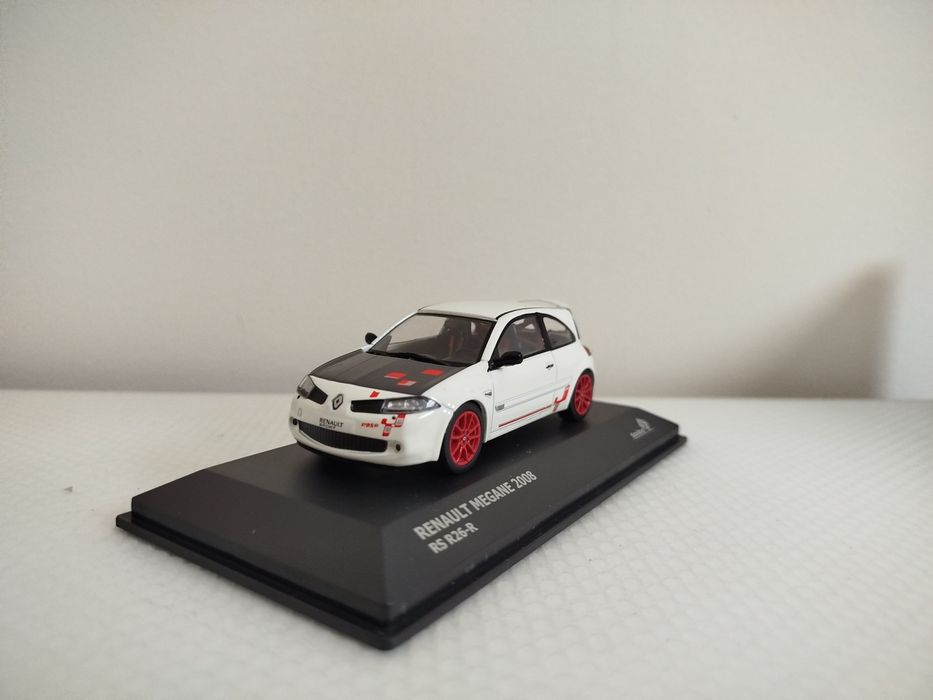 Miniatura Renault Megane RS 1/43 Nova