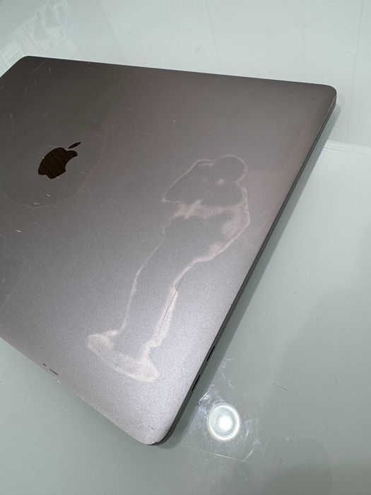 Macbook Pro e Air a Preço Outlet com Ligeiros Defeitos