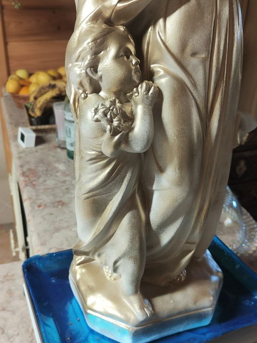 Estátua de Anjo com Criança - Dourada