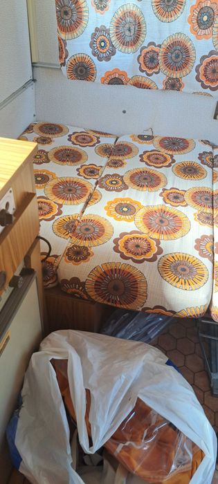 Caravana rebativel com avançado .