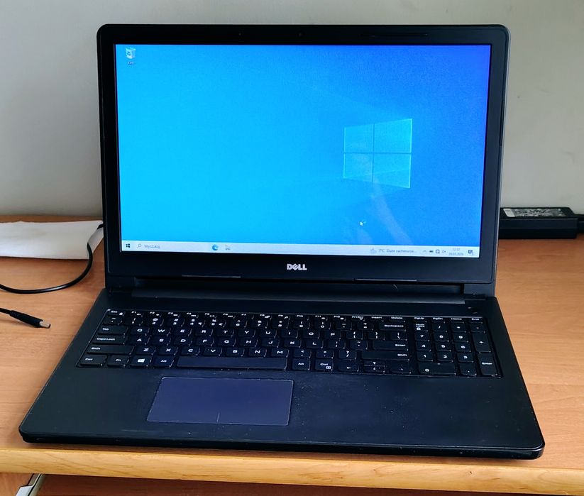 Dell Inspiron 15