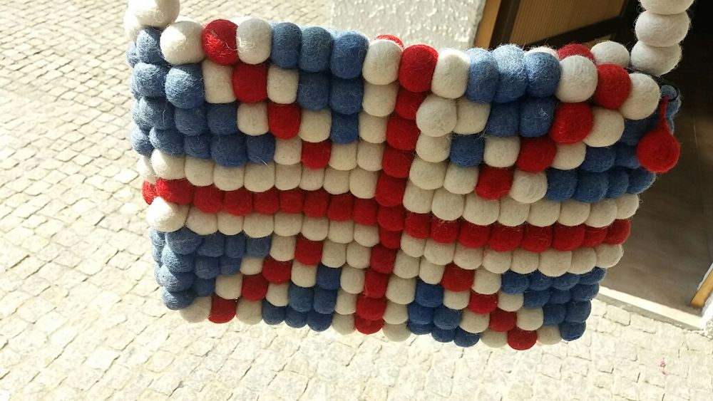 Carteira britânica artesanal em lã NOVA