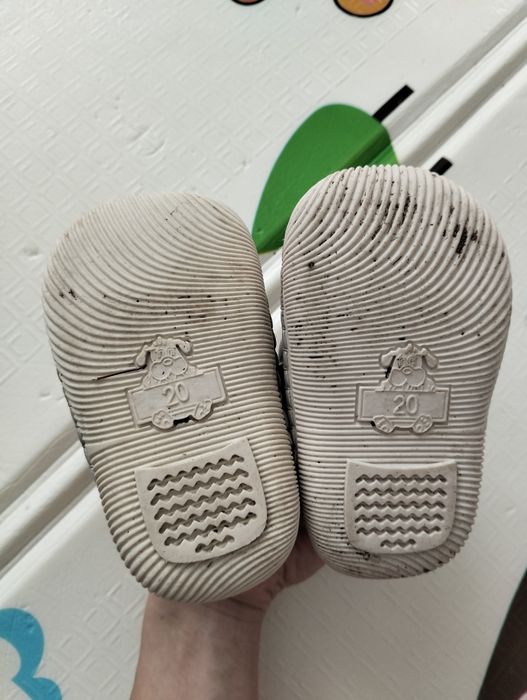 Взуття для дівчинки