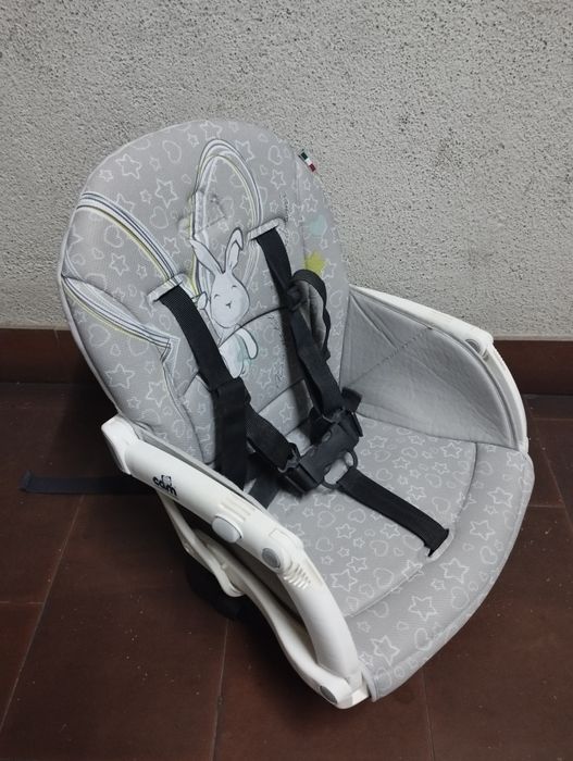 Cadeira de refeição, acento elevatório