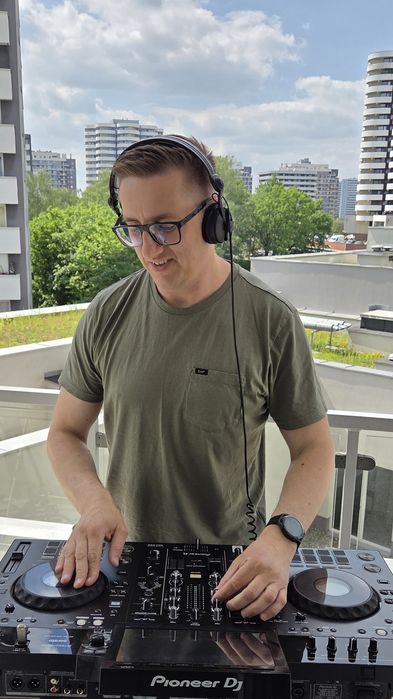 DJ na wesele i imprezy okolicznościowe | Kraków i okolice | urodziny, eventy