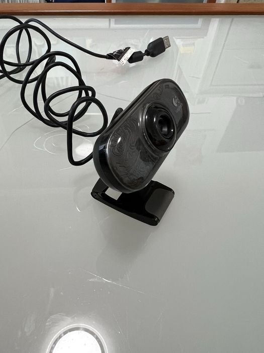 Веб-камера Logitech на USB з мікрофоном