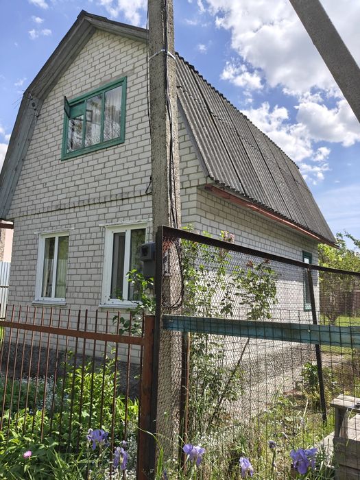 Продаж 2 поверхового будинку