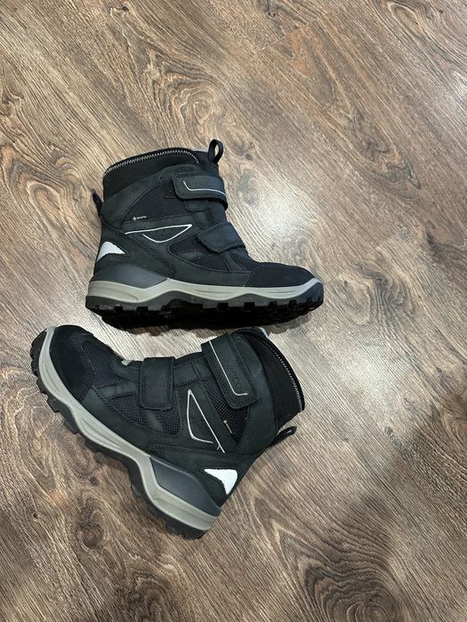 Зимові шкіряні  чоботи Ecco 37 розмір