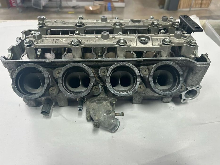 Muito matetial Gsxr 1000  K1