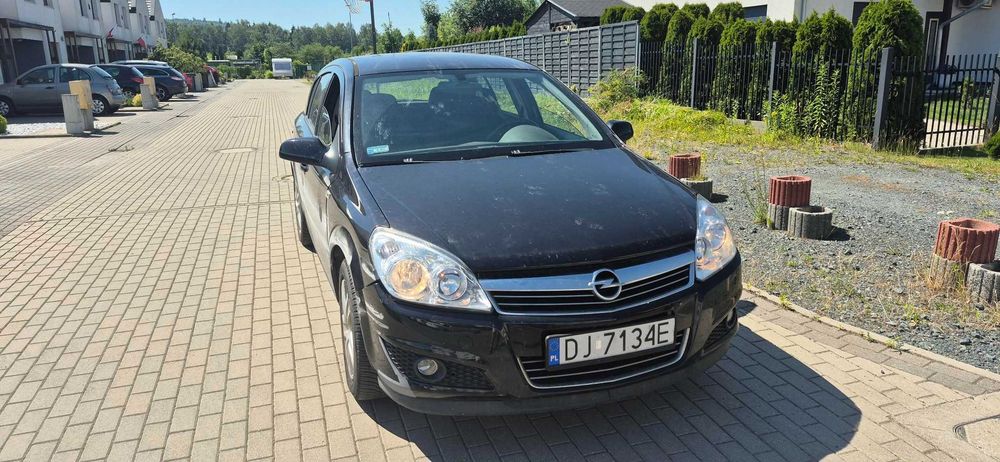 samochód Opel Astra