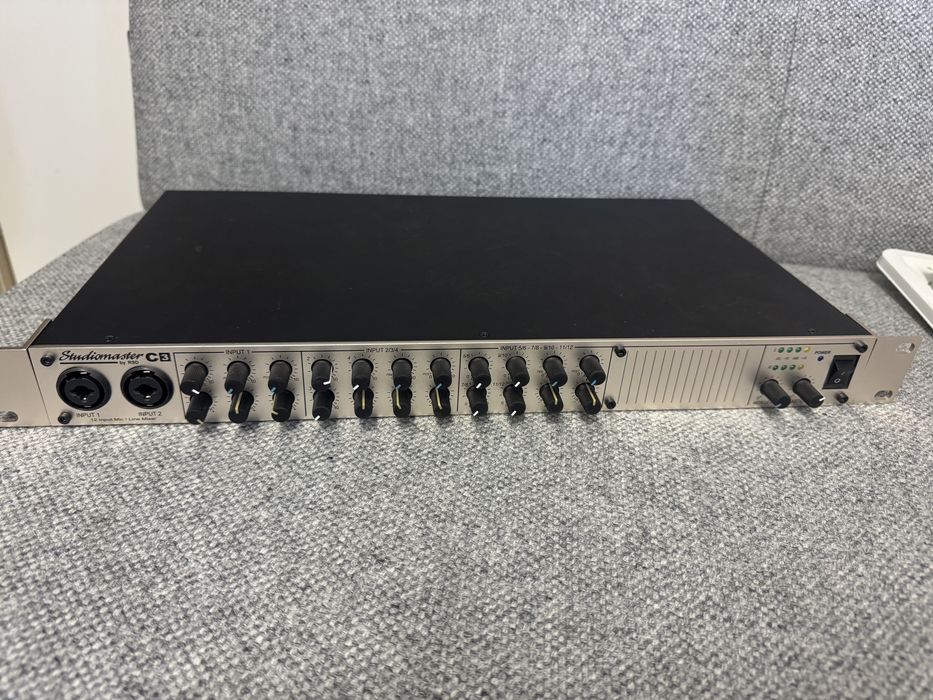 Mikser dzwieku Studiomaster c3
