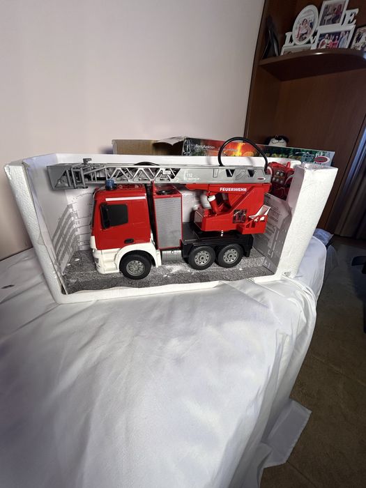 Пожежна машина на радіоуправлінні,радіокеруванні