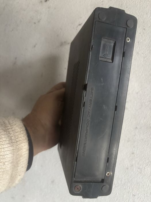 Radio antigo  de marca transylvania