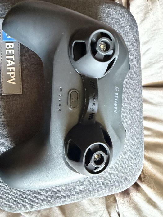 dron beta fpv aquilla20