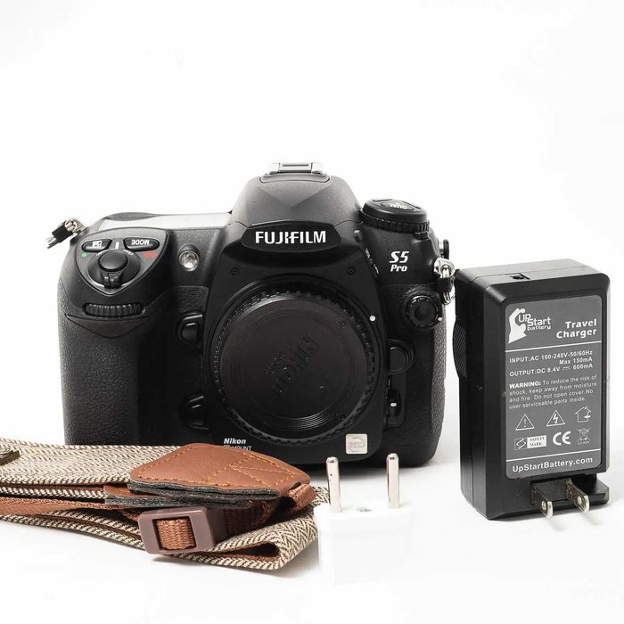 Дзеркальний фотоапарат Fujifilm s5 pro (пробіг 75 кадрів)