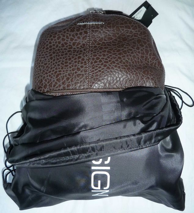 Mochilas italianas novas em pele Momo Design - SALDO