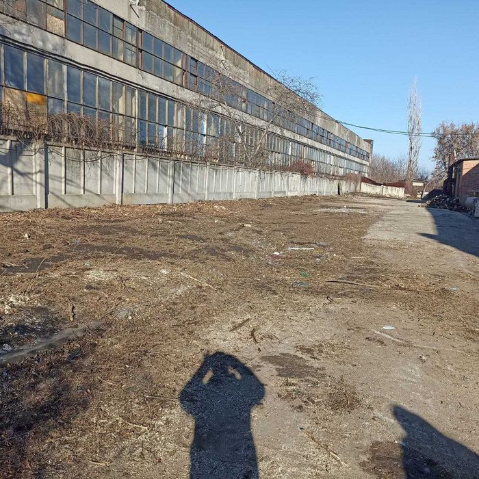 Продам производственное здание 2400 квм.