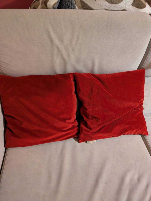 [APENAS ATÉ 29/03] 2 almofadas de veludo vermelho