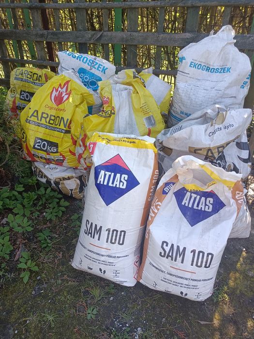 Wylewka samopoziomująca SAM 100 + gruz