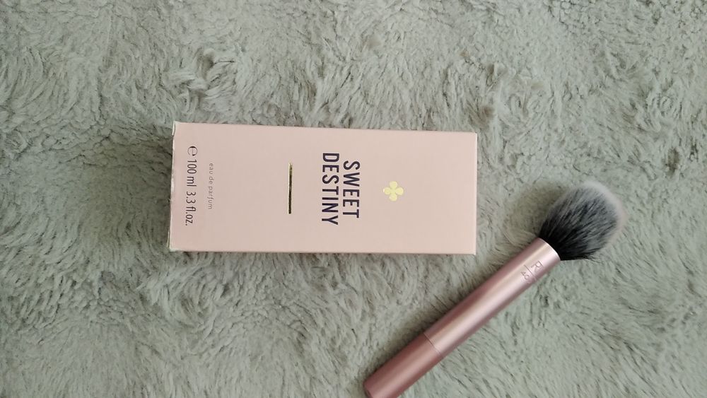 Perfum damski 100 ml.