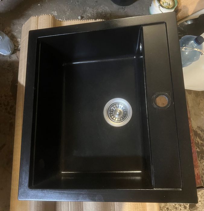 Мийка кухона чорна