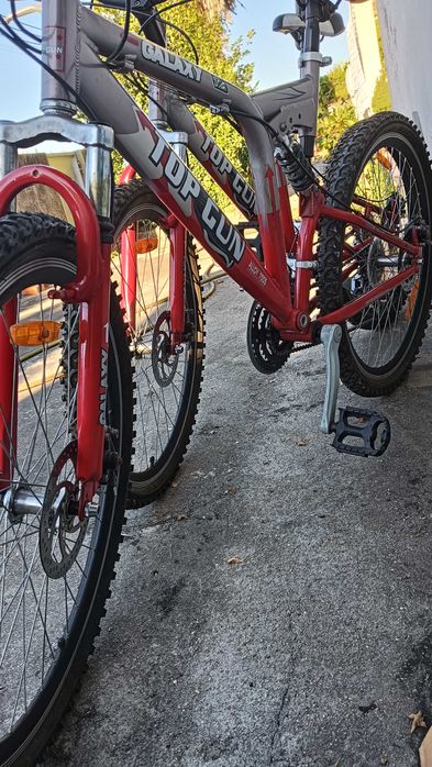 2 BICICLETAS btt semi-novas com suspensão total 21v  roda 26