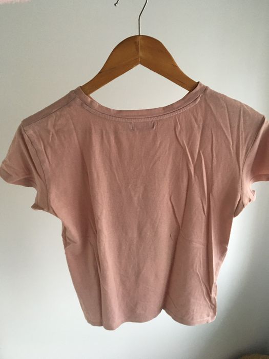 T-shirt da bershka com um cão