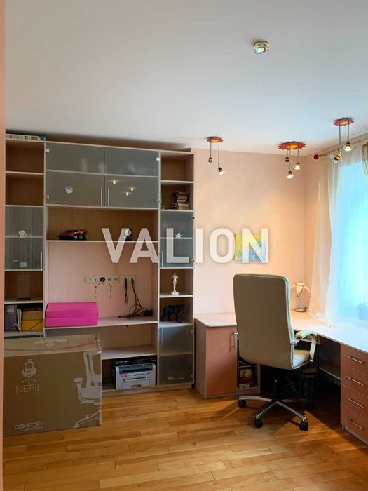 Продаж 5к.кв. Микільсько-Слобідська 4д  метро Лівобережна