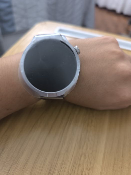Huawei gt4 smartwatch